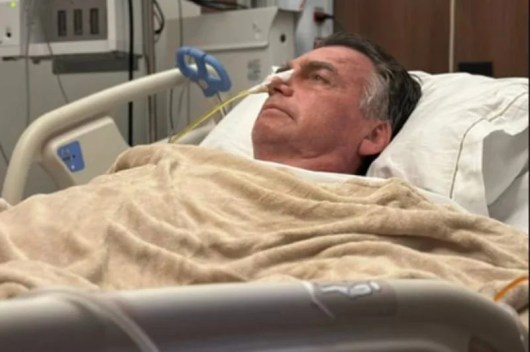 26a9aa79 jair bolsonaro convalesce de cirurgia 15abr25