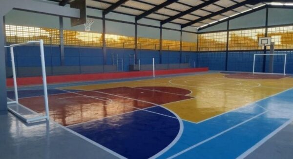 qudra poliesportiva na Barra do Jucu nesta sexta-feira