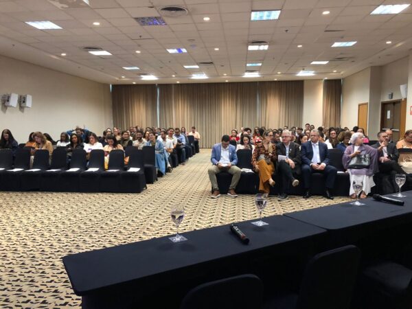 Mais de 230 profissionais da saúde participam do Seminário “Hanseníase: utilizando novas tecnologias para o diagnóstico”, em Vitória