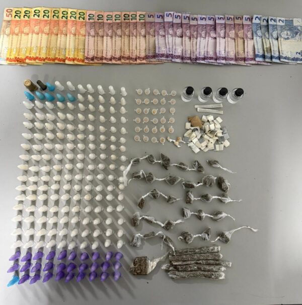 Ações do BME resultam em apreensões de drogas em Cariacica e Vitória