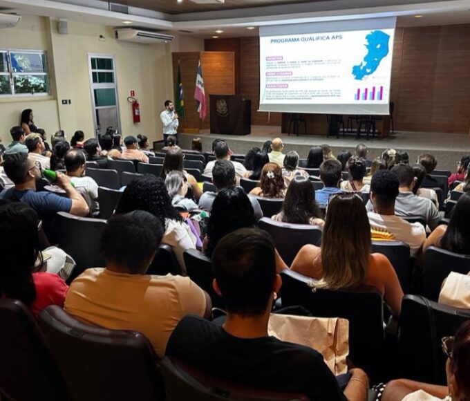 Municípios capixabas recebem mais de 200 profissionais para formação em Atenção Primária à Saúde