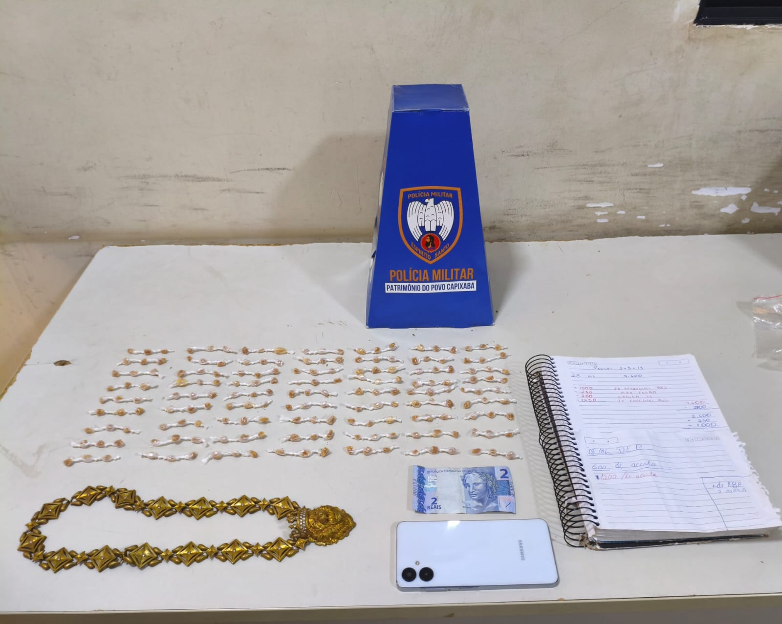 10º BPM CUMPRE MANDADO DE PRISÃO E APREENDE DROGAS EM GUARAPARI