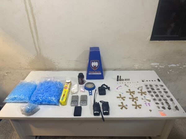 10º BPM apreende grande quantidade de drogas, arma de fogo e recupera material furtado em Guarapari