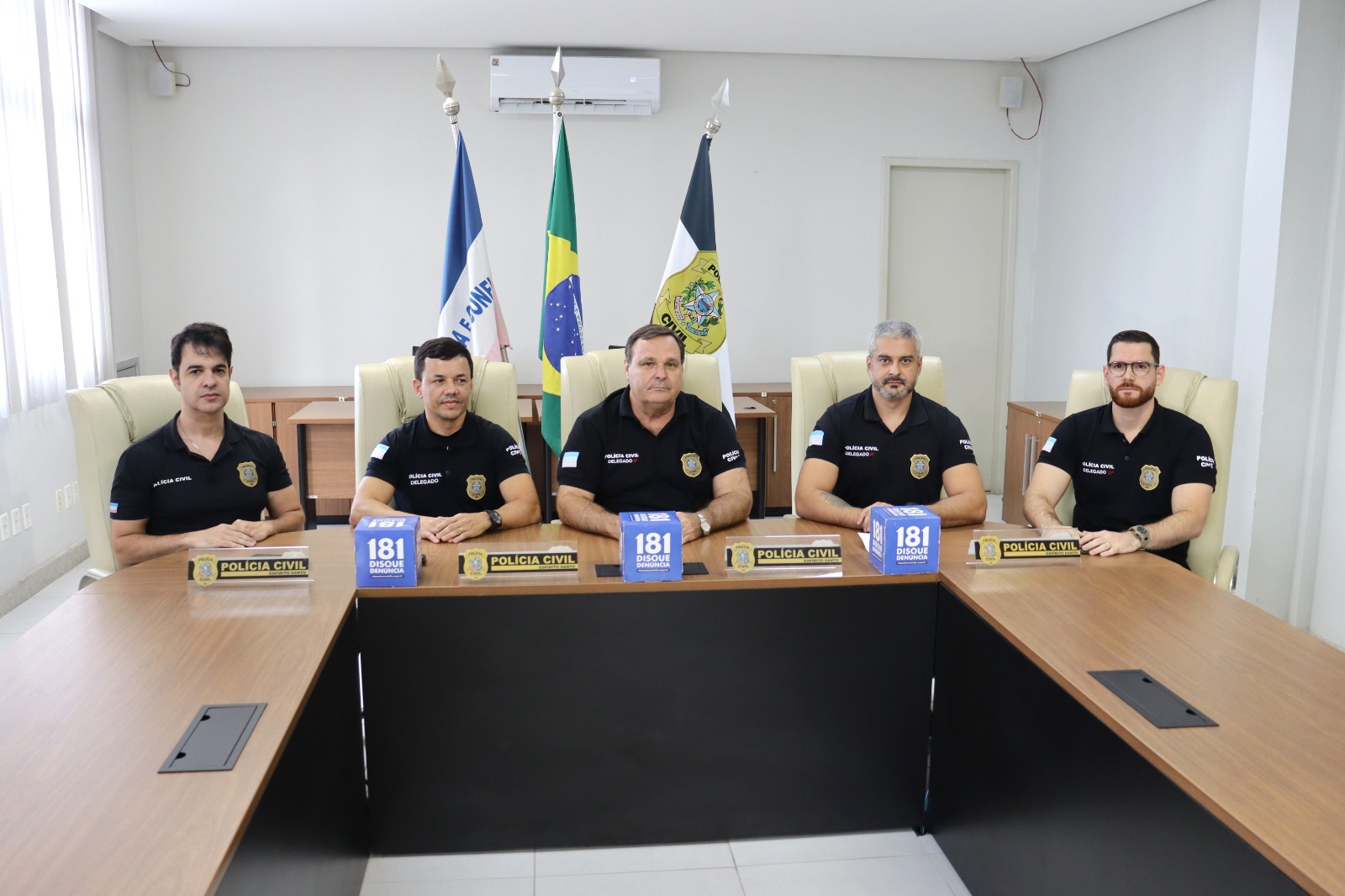 DRCC prende casal suspeito de receptar celulares furtados em série em Vitória