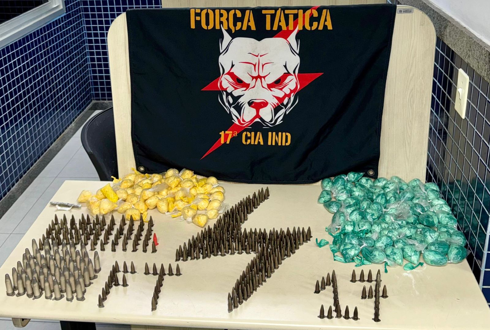 Força Tática da 17ª Cia Independente prende homem e apreende cocaína