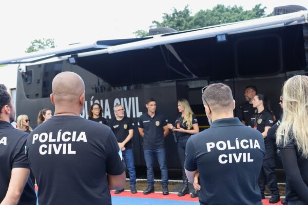 Polícia Civil realiza ação de prevenção à violência contra a mulher e outros crimes durante show em Cariacica