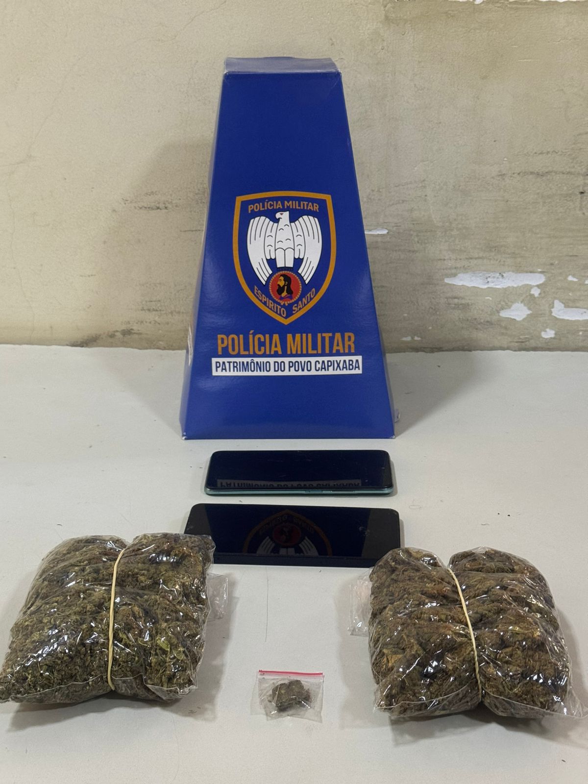 Polícia Militar detém suspeitos e apreende drogas durante ações em Guarapari