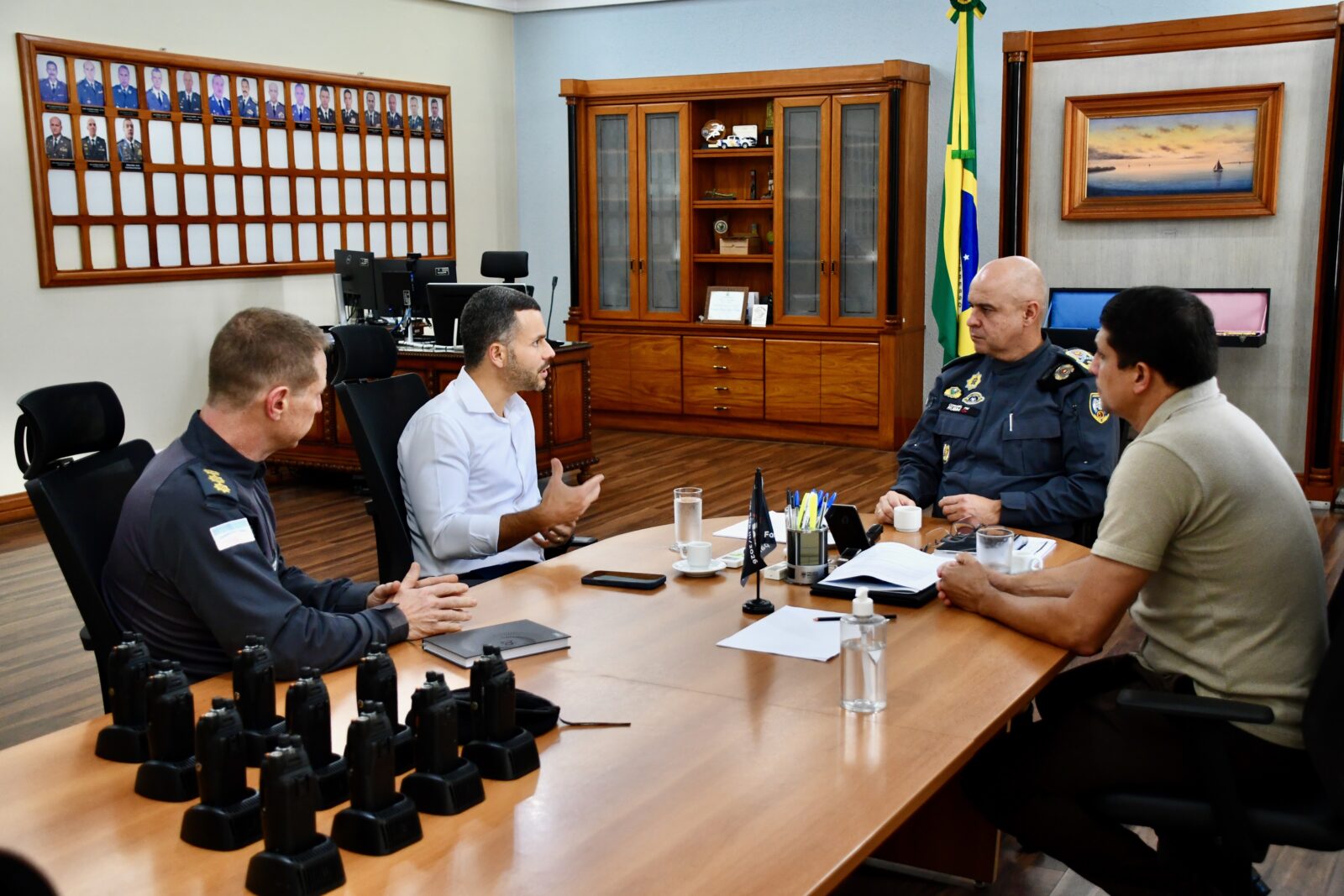 Reunião entre PMES e prefeitura de Viana alinha ações estratégicas na área da segurança pública