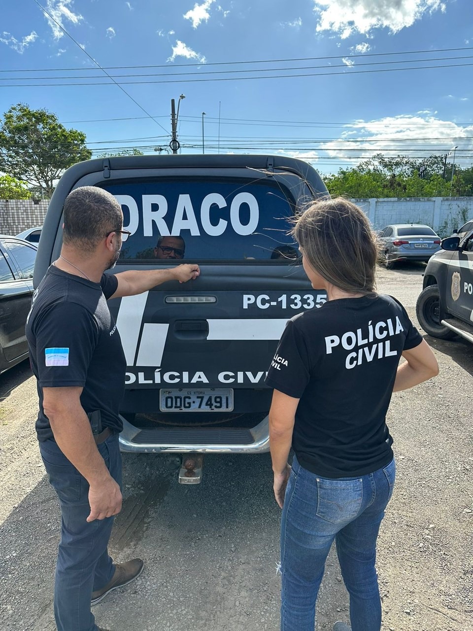 Draco intercepta investigado vindo do Rio de Janeiro e cumpre mandado de prisão em Viana
