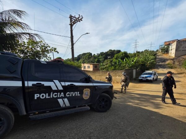 Polícia Civil, PMES e EDP realizam operação para retirada de ligações clandestinas de energia em Cariacica