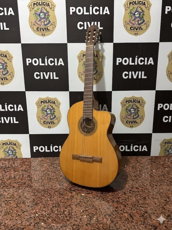 Polícia Civil prende três homens por furto, coação e receptação e recupera violão furtado em Marataízes  