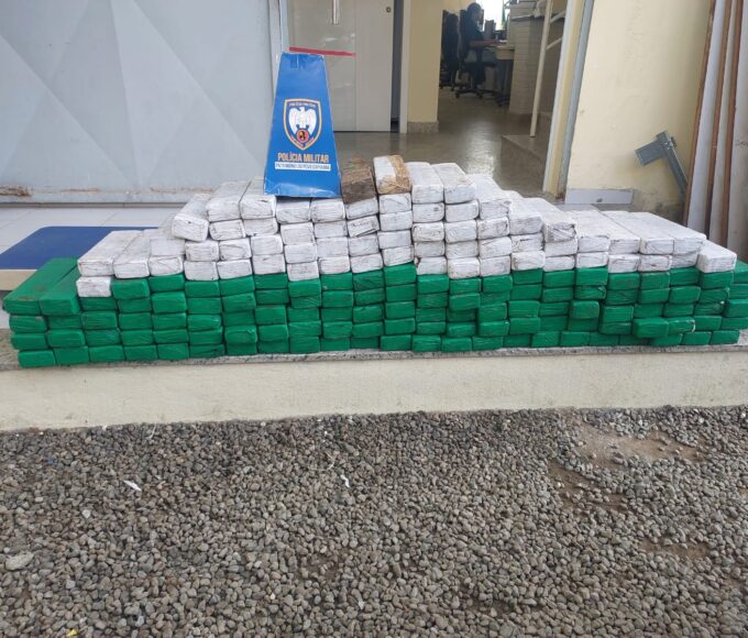 Polícia Militar apreende cerca de 165 kg de maconha em Linhares